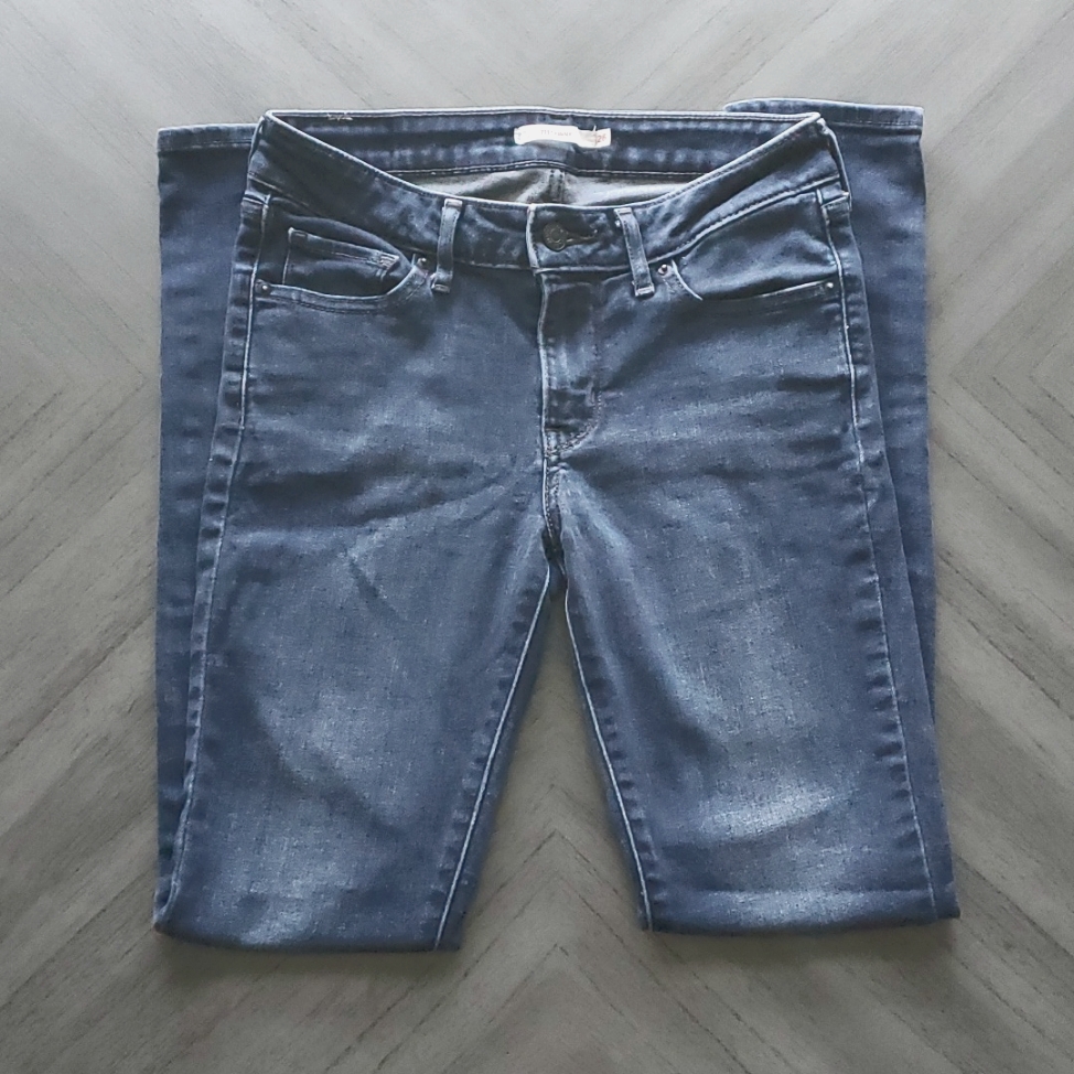 Levis 711 Jeans